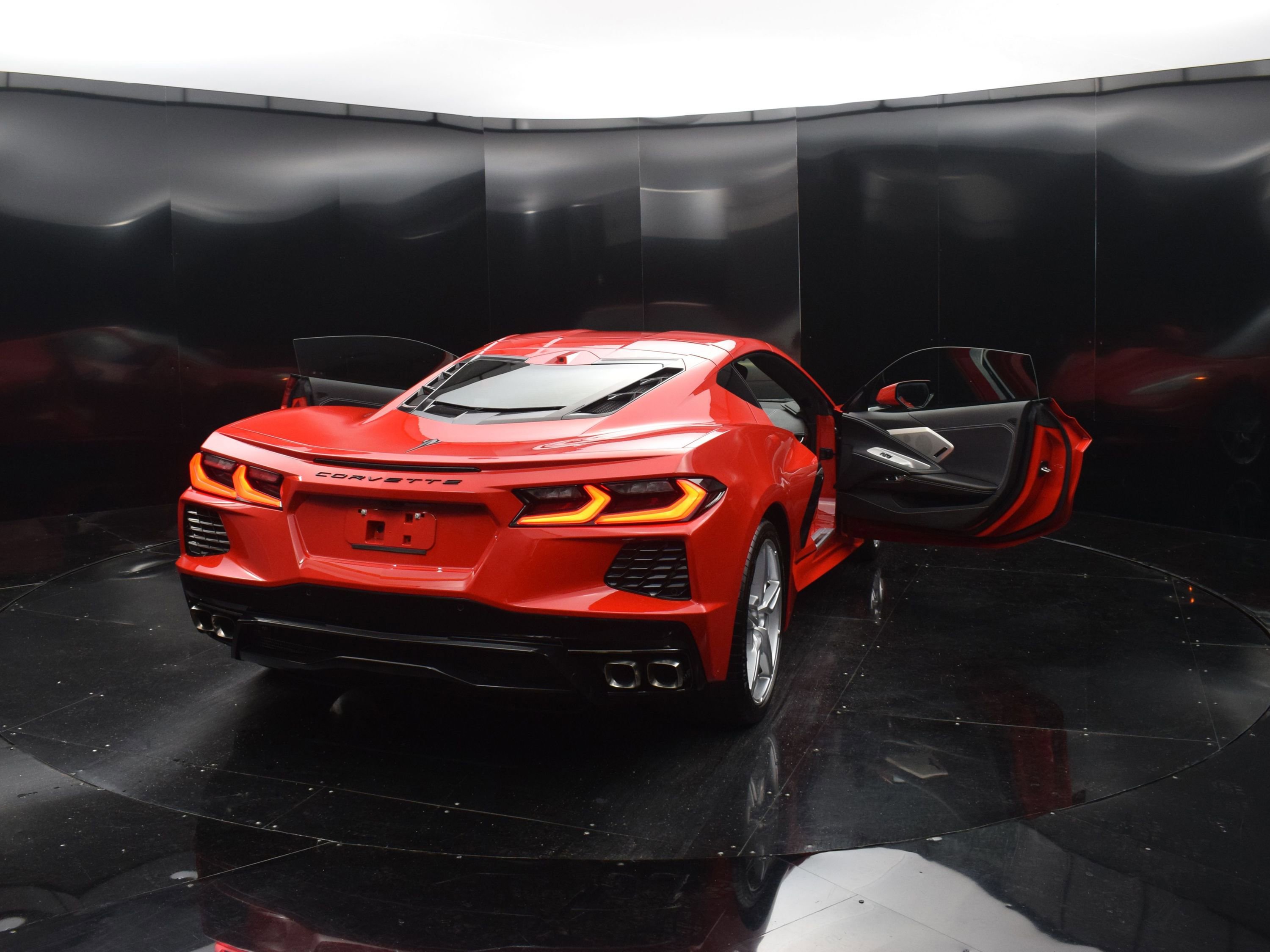 Used 2024 Chevrolet Corvette Stingray Preferred Cpe w/ 2LT image 36