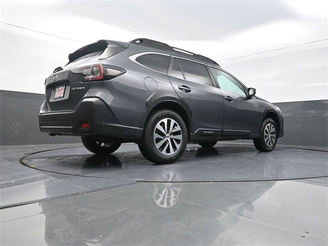 Used 2024 Subaru Outback Premium image 33
