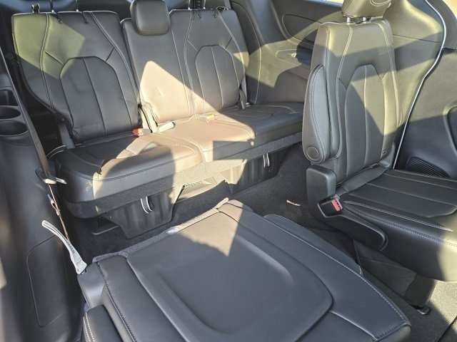 New 2026 Chrysler Pacifica Select image 29
