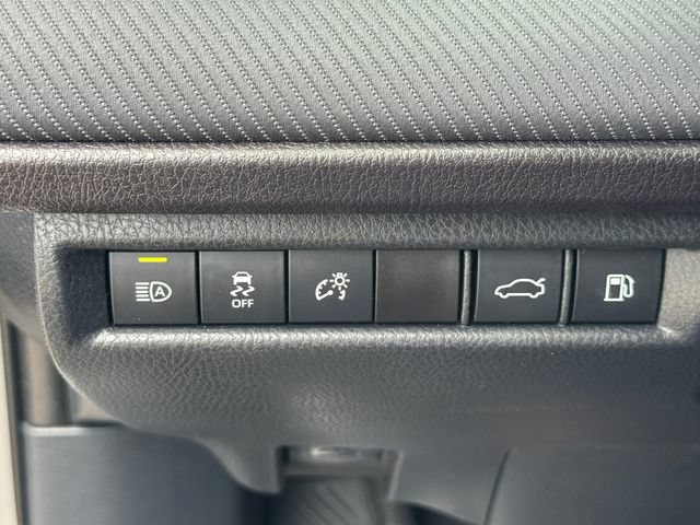 Used 2025 Toyota Camry SE FWD image 28