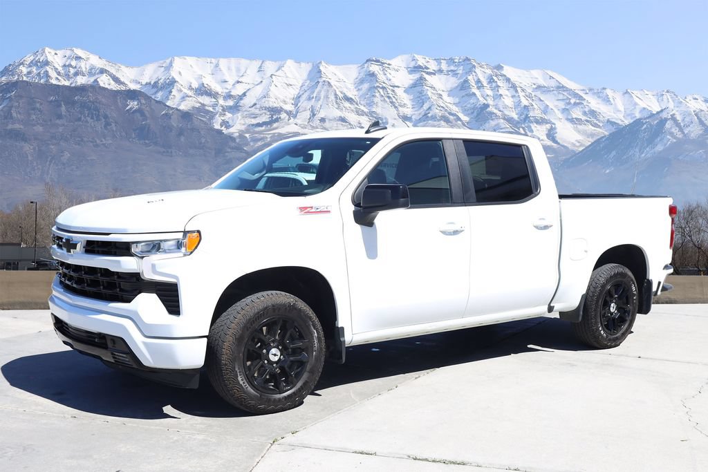 Used 2023 Chevrolet Silverado 1500 RST AWD/4WD image 2