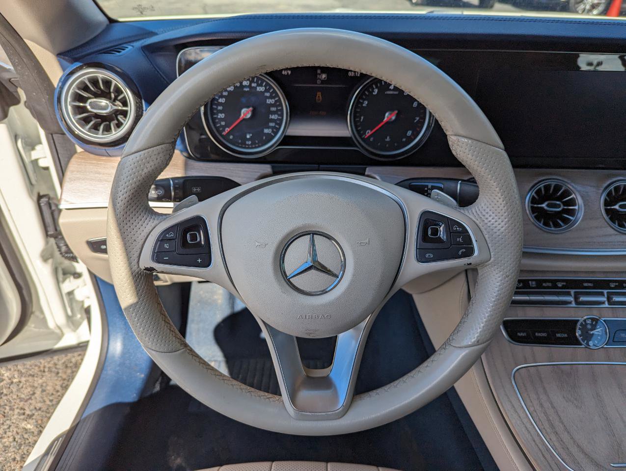 Used 2018 Mercedes-Benz E 400 Cabriolet w/ Premium 2 Package (Q02) image 16