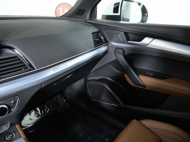 Used 2025 Audi Q5 2.0T Premium Plus w/ Premium Plus Package image 19
