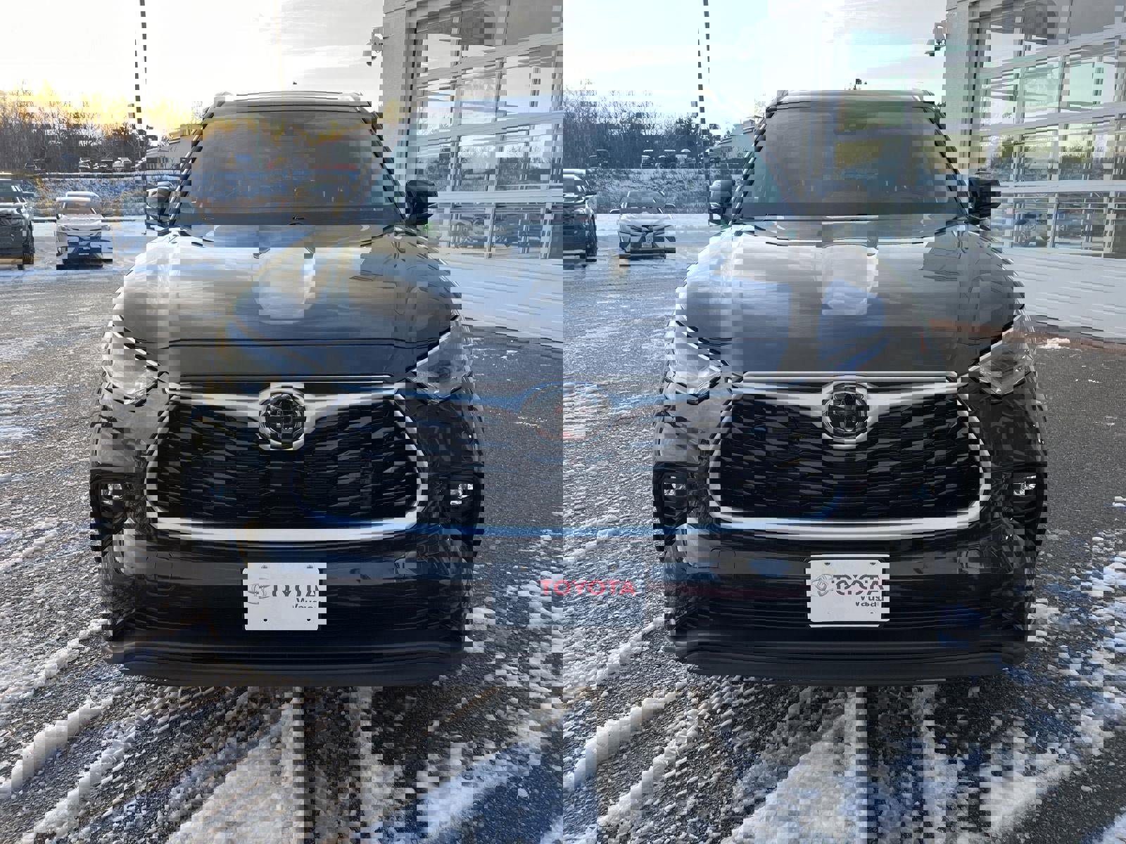 Certified 2023 Toyota Highlander XLE image 8