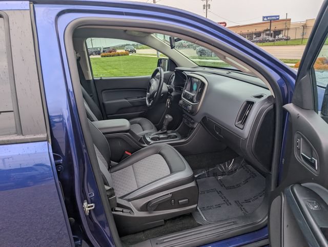 Used 2016 Chevrolet Colorado Z71 AWD/4WD image 3