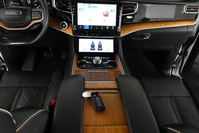 Used 2024 Jeep Grand Wagoneer L Series III image 22