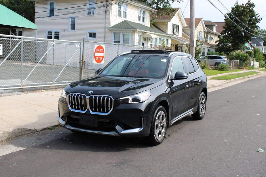 Used 2025 BMW X1 xDrive28i AWD/4WD image 2