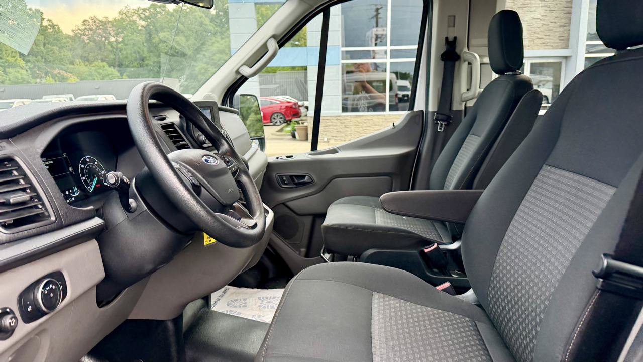 Used 2020 Ford Transit 150 XL RWD image 18