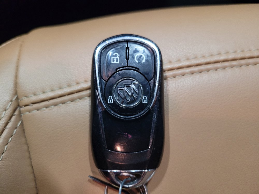 Used 2018 Buick Encore Essence AWD/4WD image 32