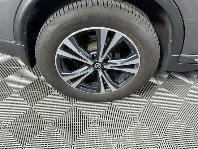 Used 2018 Nissan Rogue SL AWD/4WD image 16