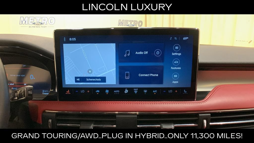 Used 2025 Lincoln Corsair Grand Touring w/ Towing Package AWD/4WD image 39