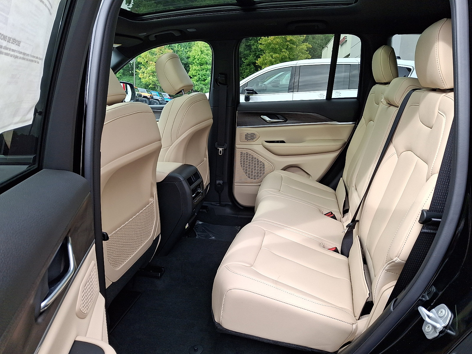 New 2027 Jeep Grand Cherokee Limited AWD/4WD image 6