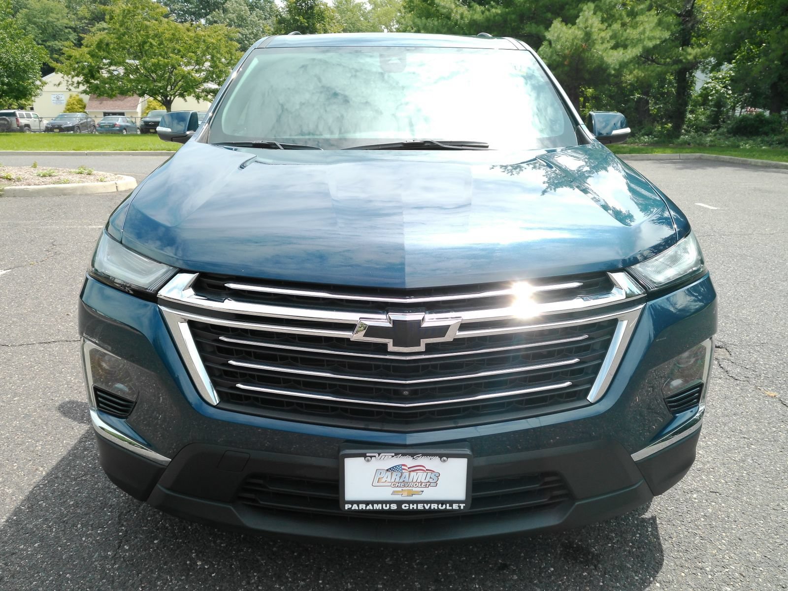 Certified 2023 Chevrolet Traverse LT w/ LT Premium Package AWD/4WD image 3