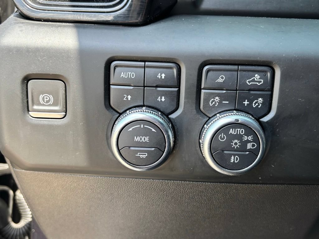 Used 2022 GMC Sierra 1500 AT4 w/ AT4 Preferred Package AWD/4WD image 24