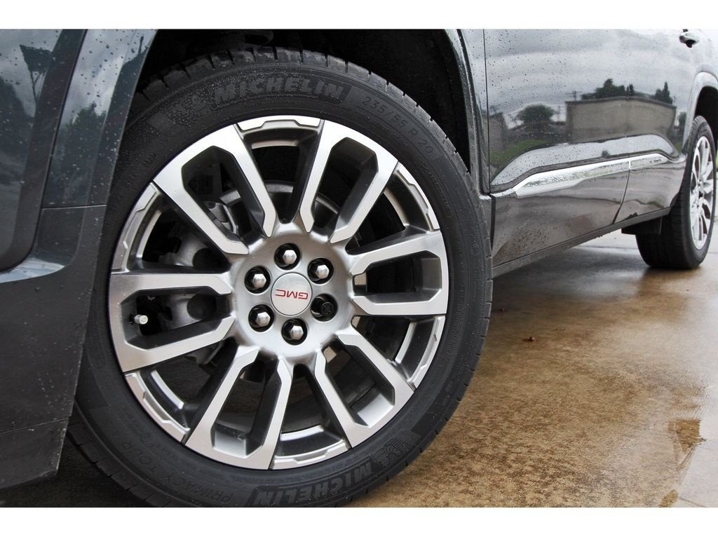 Used 2023 GMC Acadia Denali w/ Denali Ultimate Package FWD image 29
