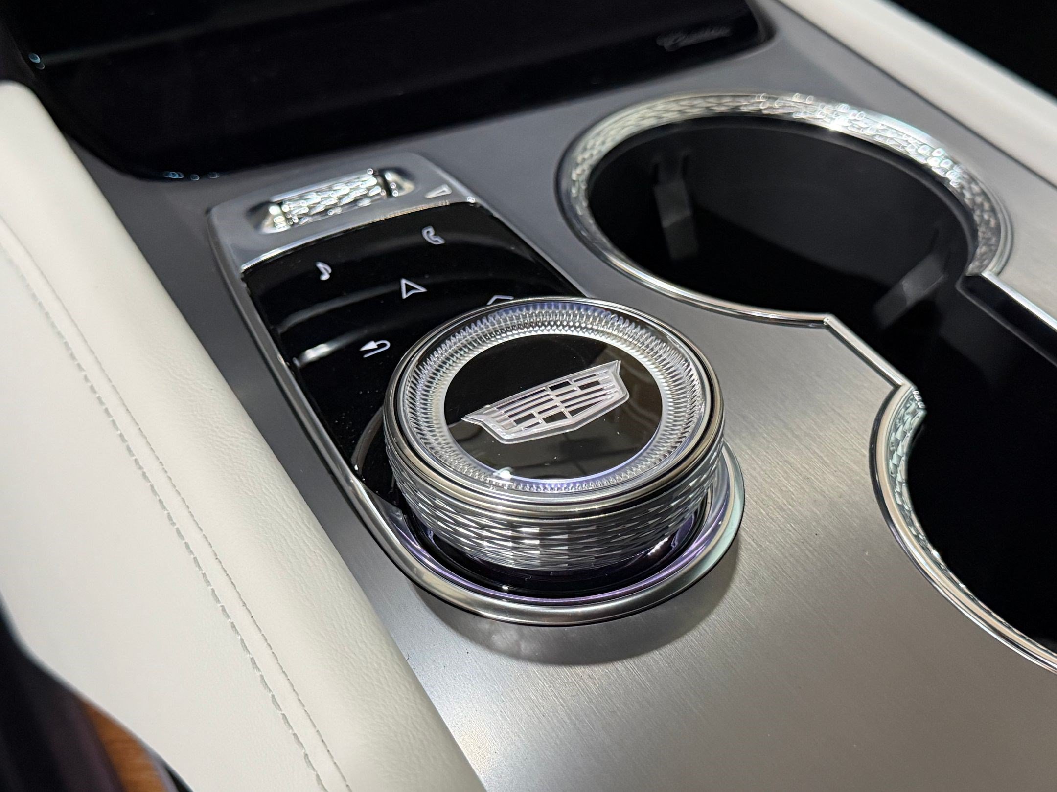 New 2026 Cadillac Vistiq Sport AWD/4WD image 35