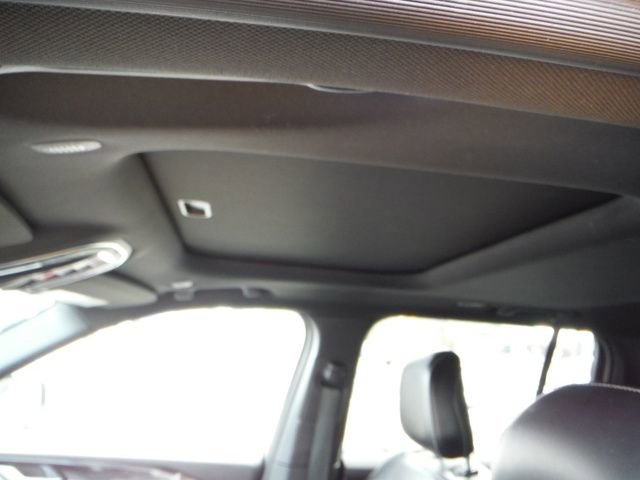 Used 2023 Jeep Grand Cherokee Altitude image 11