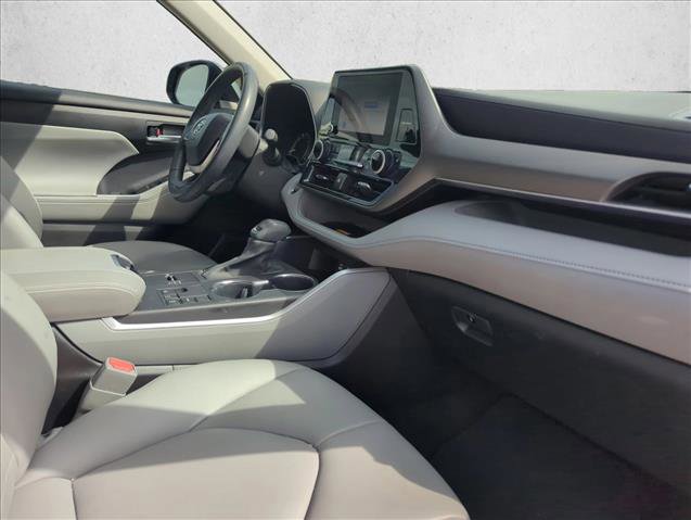 Used 2023 Toyota Highlander XLE image 20