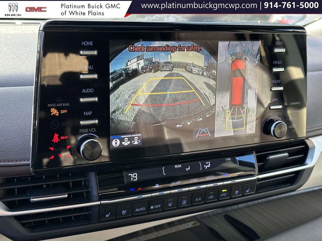 Used 2022 Toyota Sienna Platinum image 30