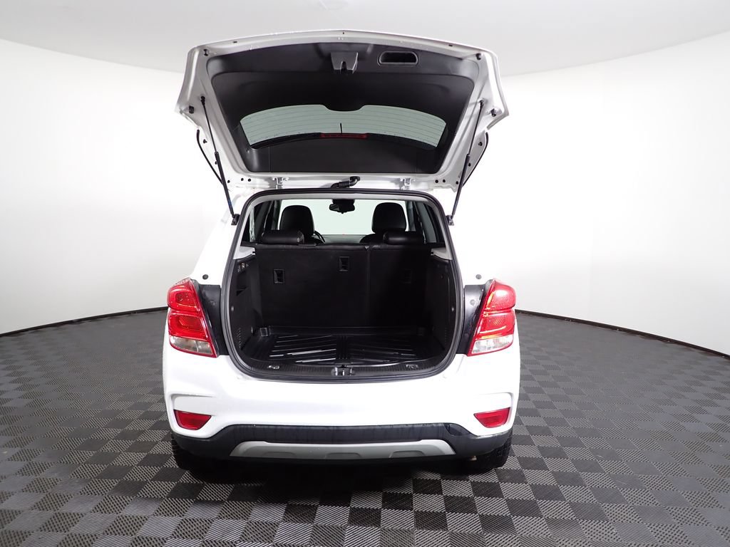 Used 2018 Chevrolet Trax LT w/ LT Convenience Package FWD image 13