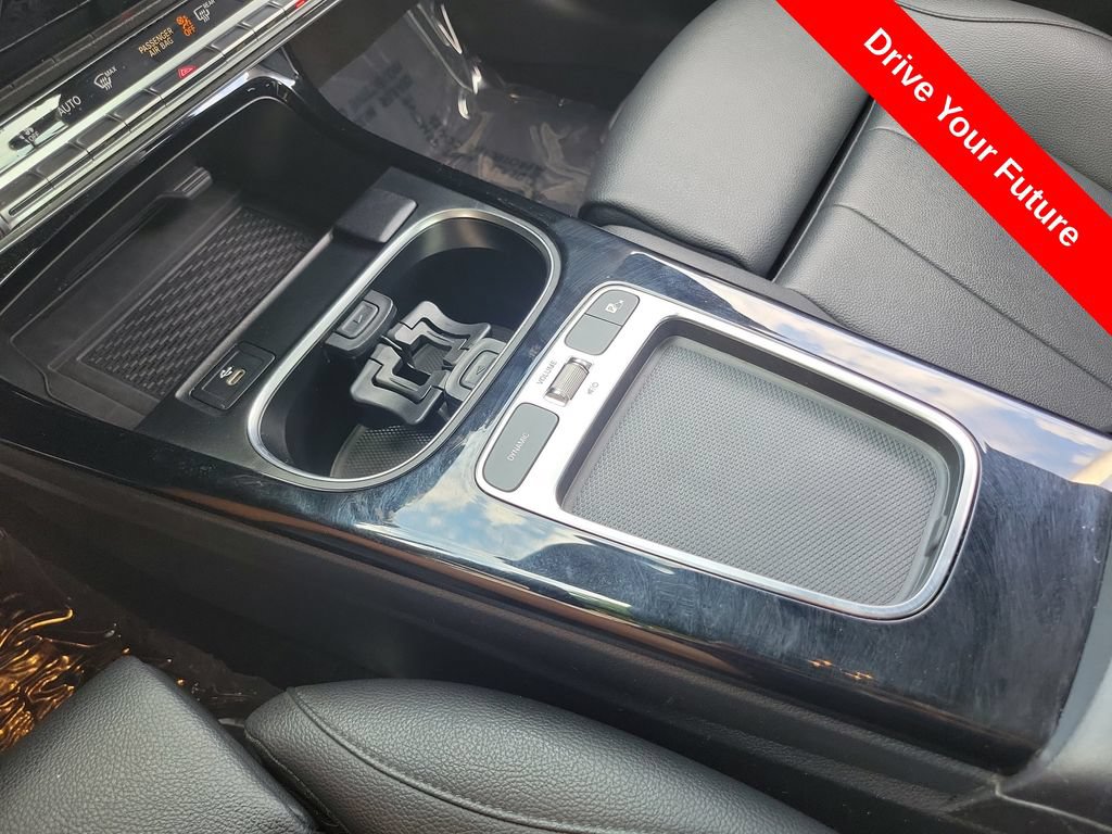 Used 2025 Mercedes-Benz CLA 250 image 14