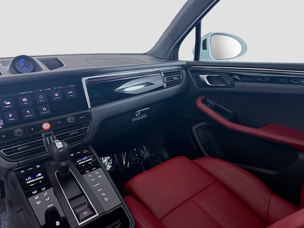 Certified 2026 Porsche Macan image 26