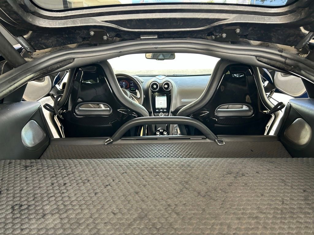 Used 2020 McLaren GT image 35