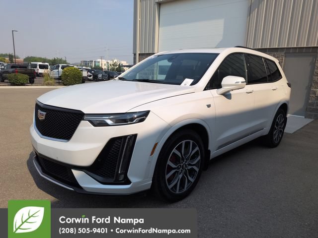 Used 2024 Cadillac XT6 Sport w/ Technology Package AWD/4WD image 7