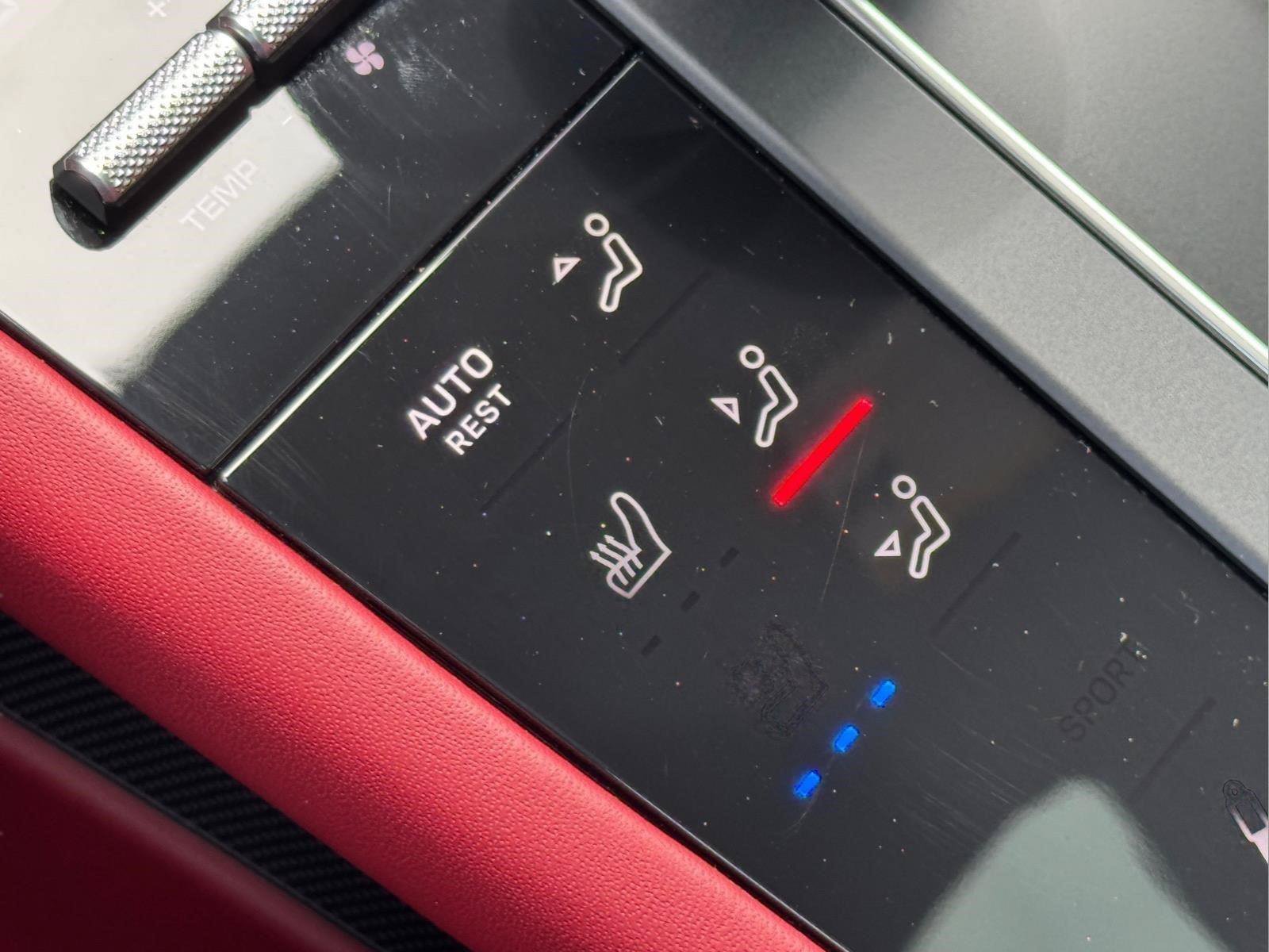 Used 2024 Porsche Macan GTS AWD/4WD image 27