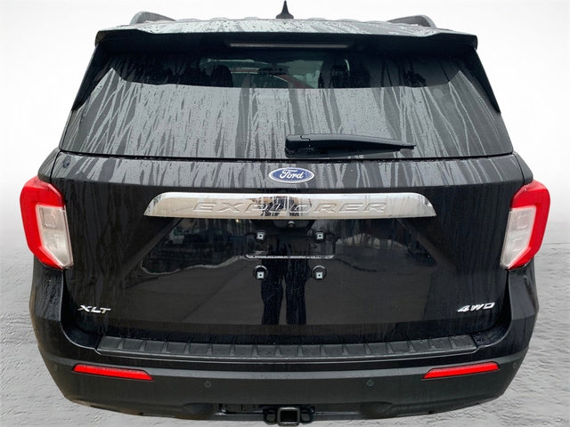 Used 2023 Ford Explorer XLT w/ Class IV Trailer Tow Package image 3