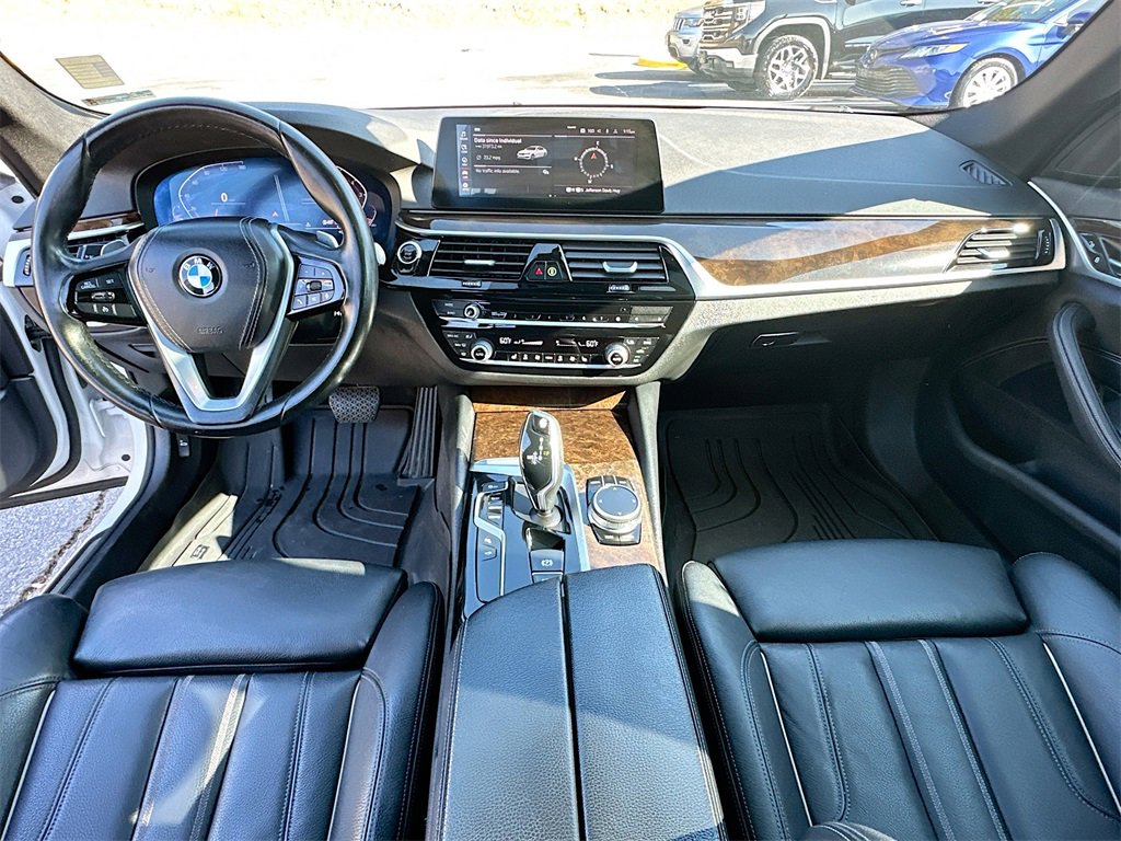 Used 2020 BMW 540i w/ Convenience Package image 3