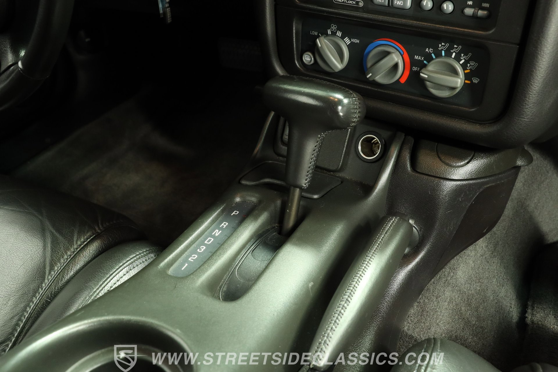 Used 2002 Pontiac Firebird Trans Am RWD image 40