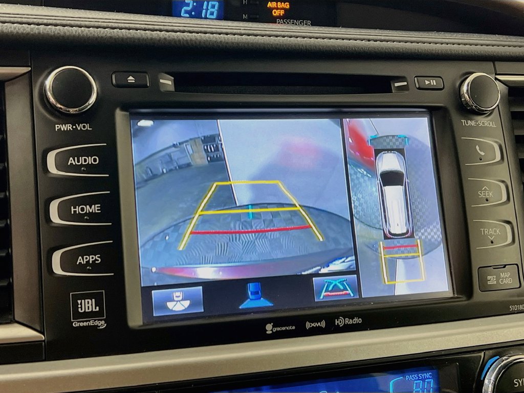 Used 2018 Toyota Highlander Limited Platinum AWD/4WD image 12