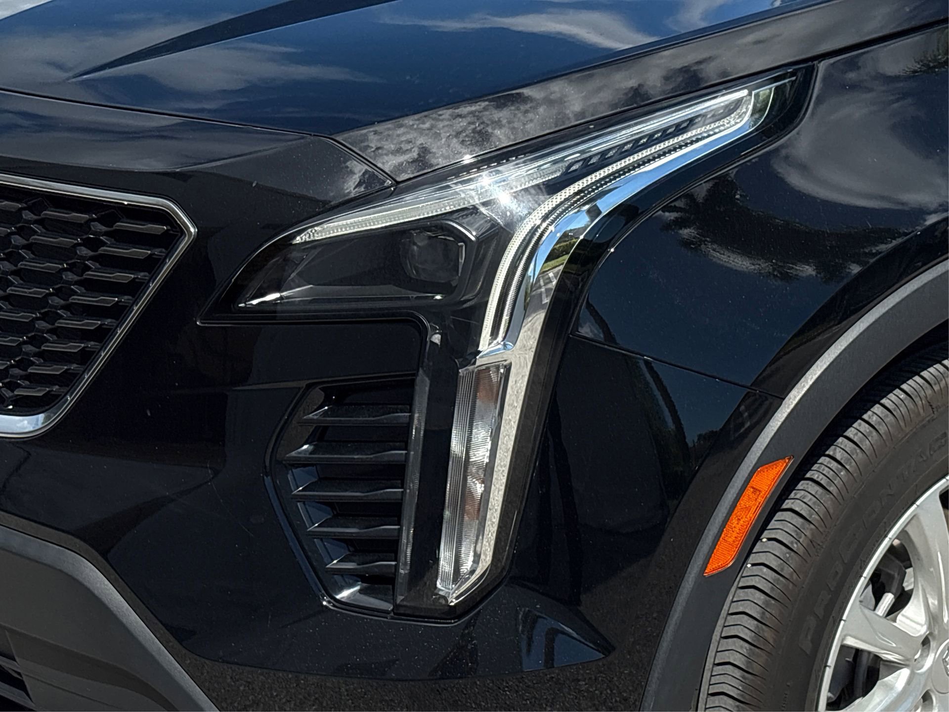 Certified 2023 Cadillac XT4 Luxury w/ Driver Awareness Package image 16