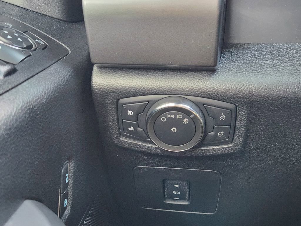 Used 2017 Ford F150 XLT w/ Equipment Group 302A Luxury RWD image 21