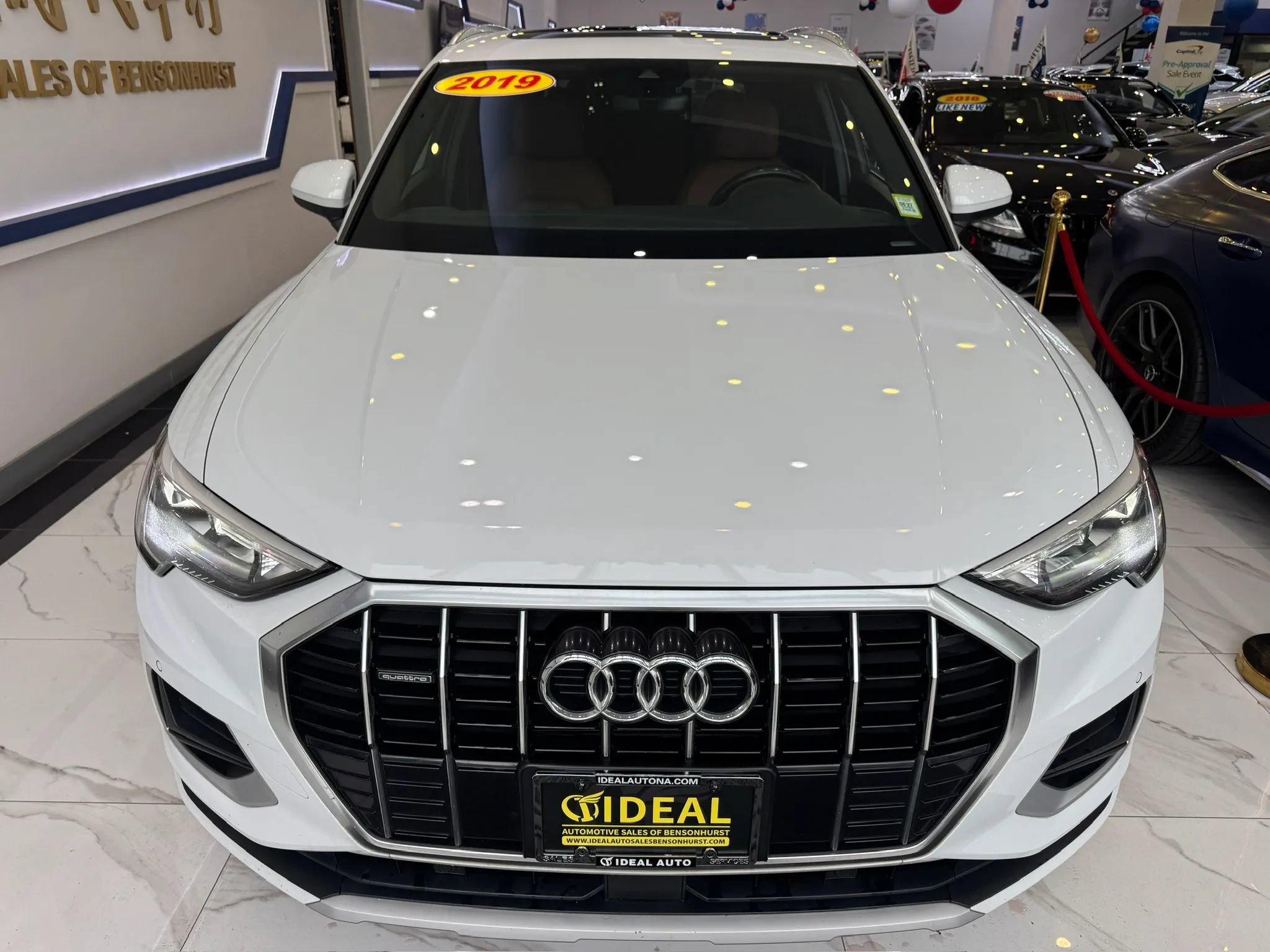 Used 2019 Audi Q3 2.0T Premium w/ Convenience Package AWD/4WD image 2