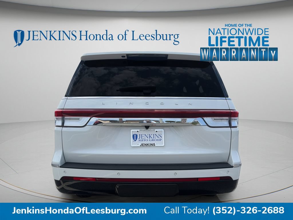 Used 2023 Lincoln Navigator L Reserve AWD/4WD image 4