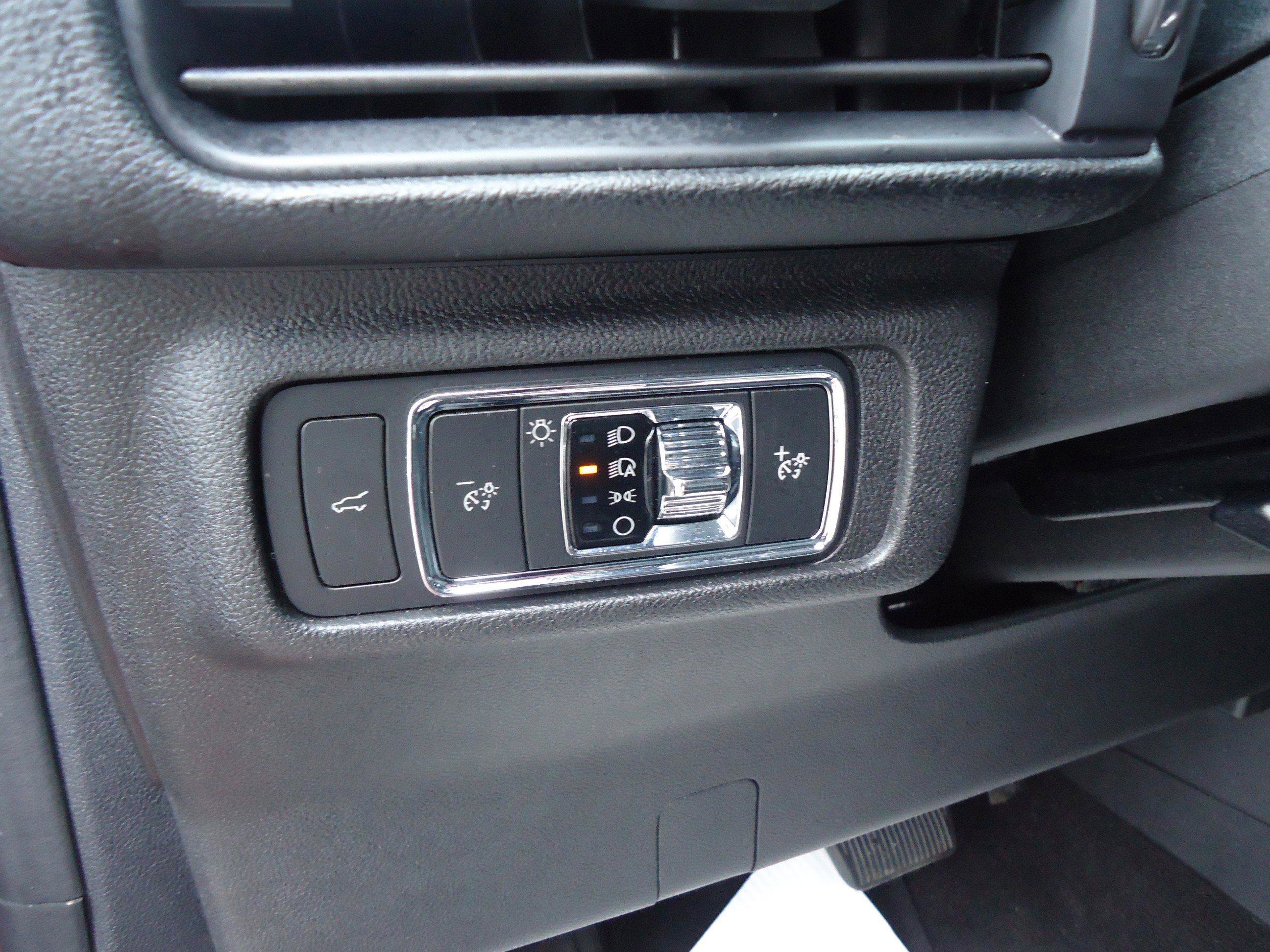 Used 2022 Lincoln Corsair AWD w/ Equipment Group 101A image 14
