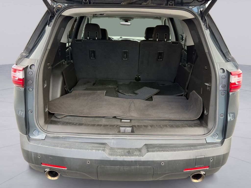 Used 2018 Chevrolet Traverse LT image 19