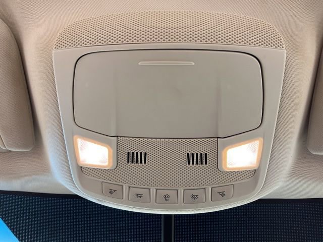 Used 2015 Ford Edge Titanium image 36