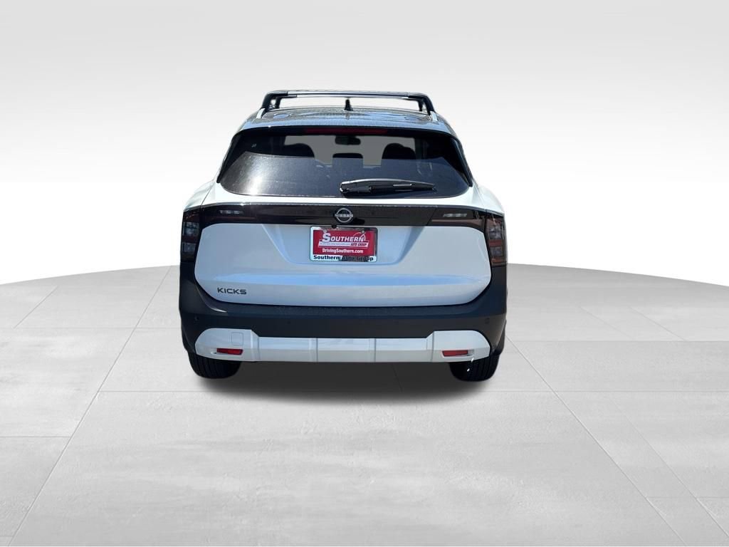 New 2026 Nissan Kicks SV w/ Cold Weather Package FWD image 3