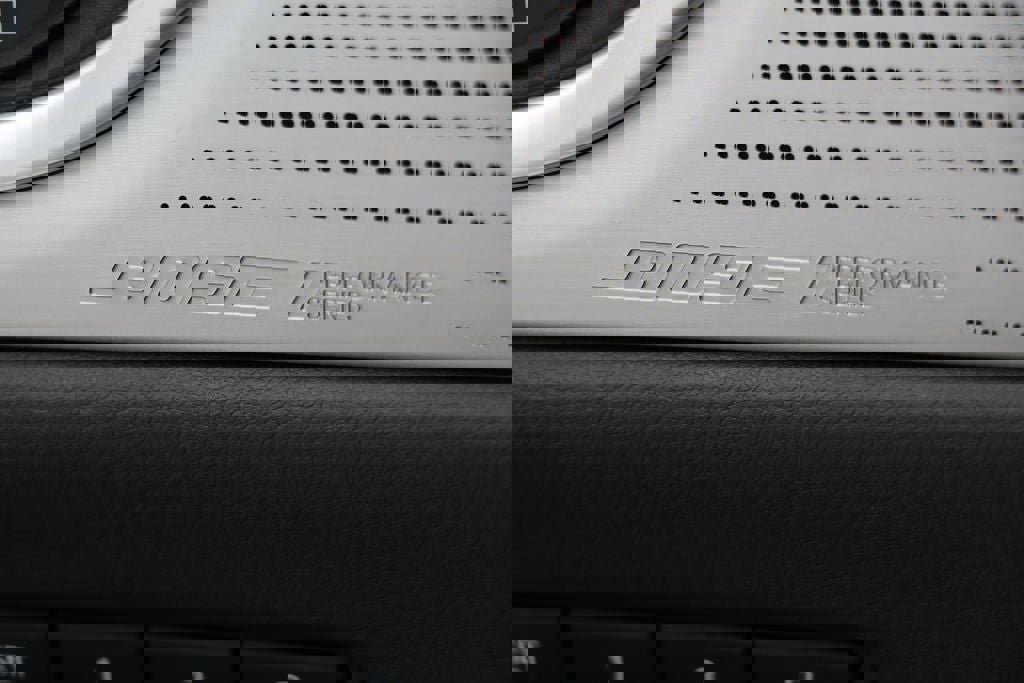 Used 2025 Cadillac XT6 Premium Luxury image 31