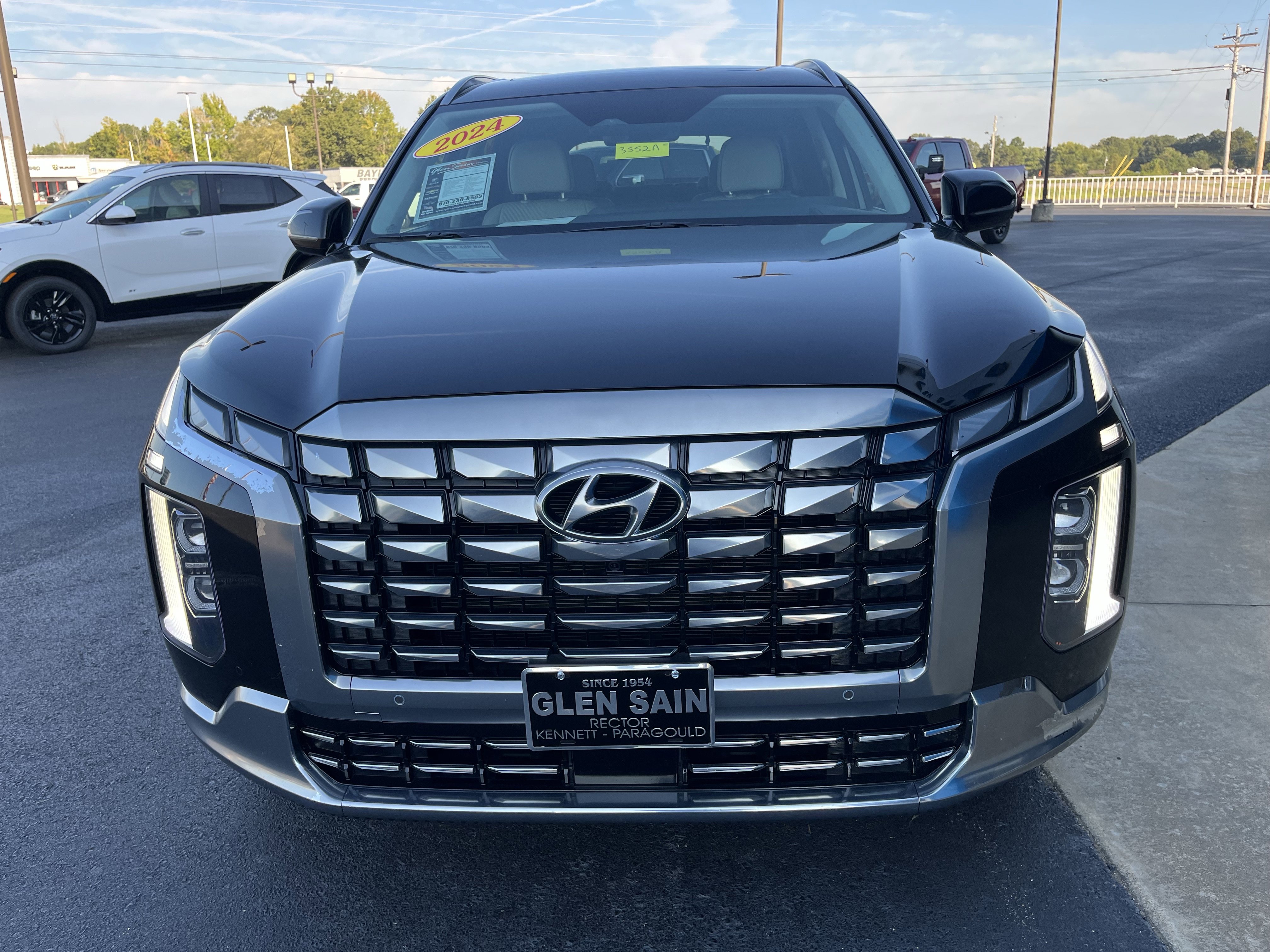 Used 2024 Hyundai Palisade Calligraphy image 9