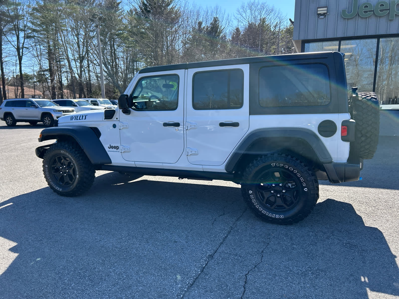 Used 2023 Jeep Wrangler Unlimited w/ Cold Weather Group image 8
