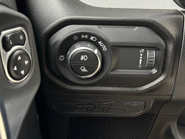 New 2026 Jeep Gladiator Sport AWD/4WD image 39