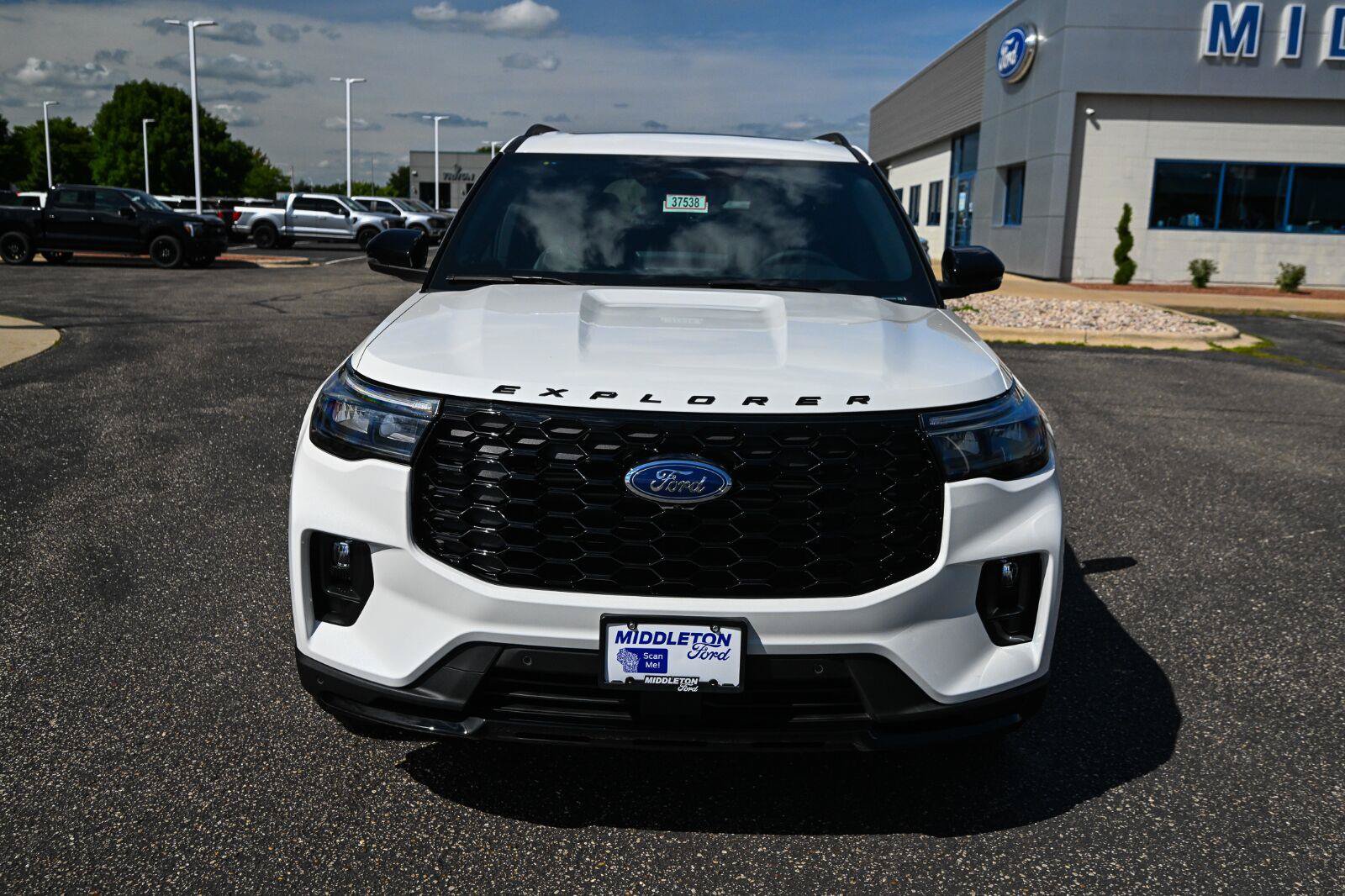 New 2026 Ford Explorer ST-Line w/ ST-Line Street Pack AWD/4WD image 10