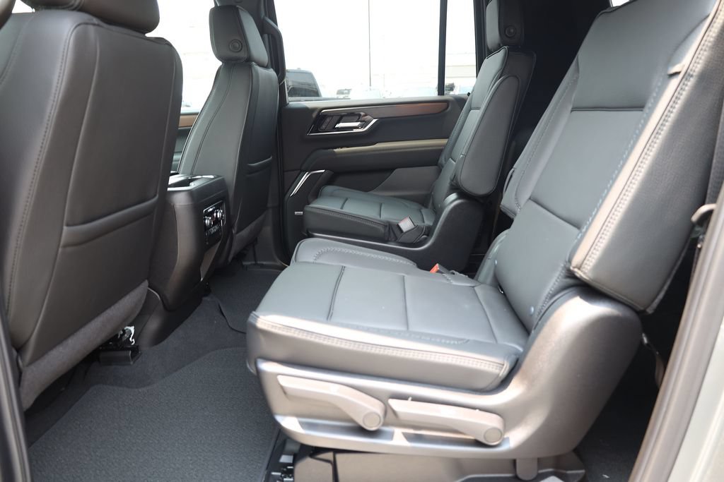New 2026 GMC Yukon XL Denali AWD/4WD image 16