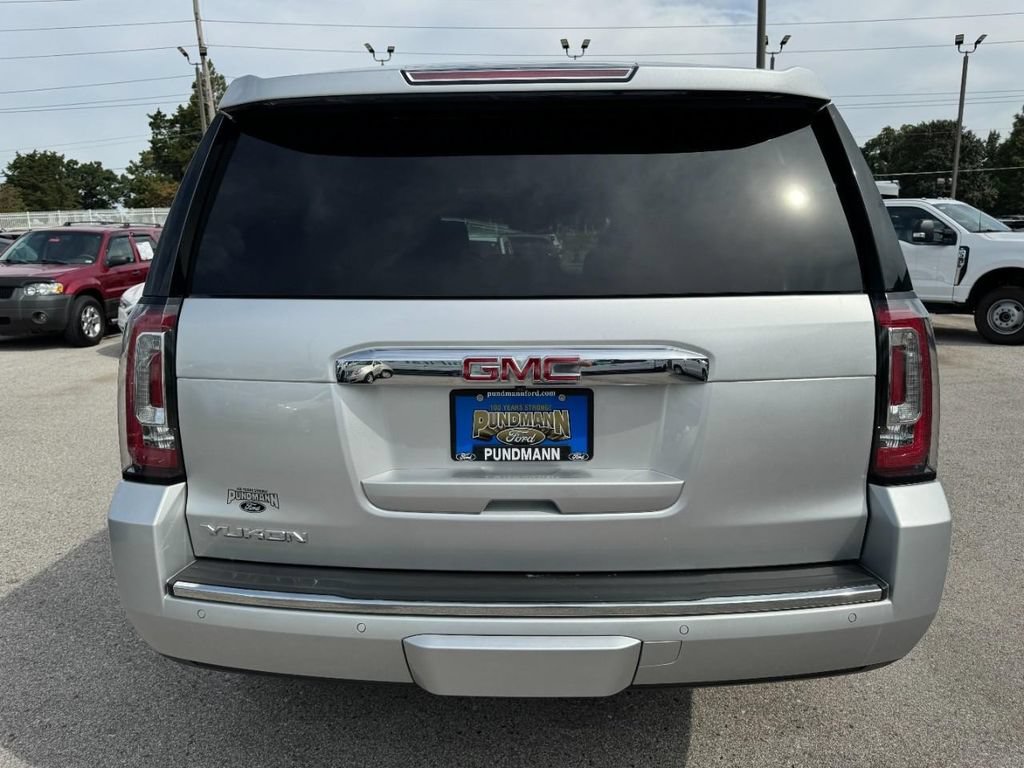 Used 2020 GMC Yukon Denali w/ Denali Ultimate Package RWD image 4