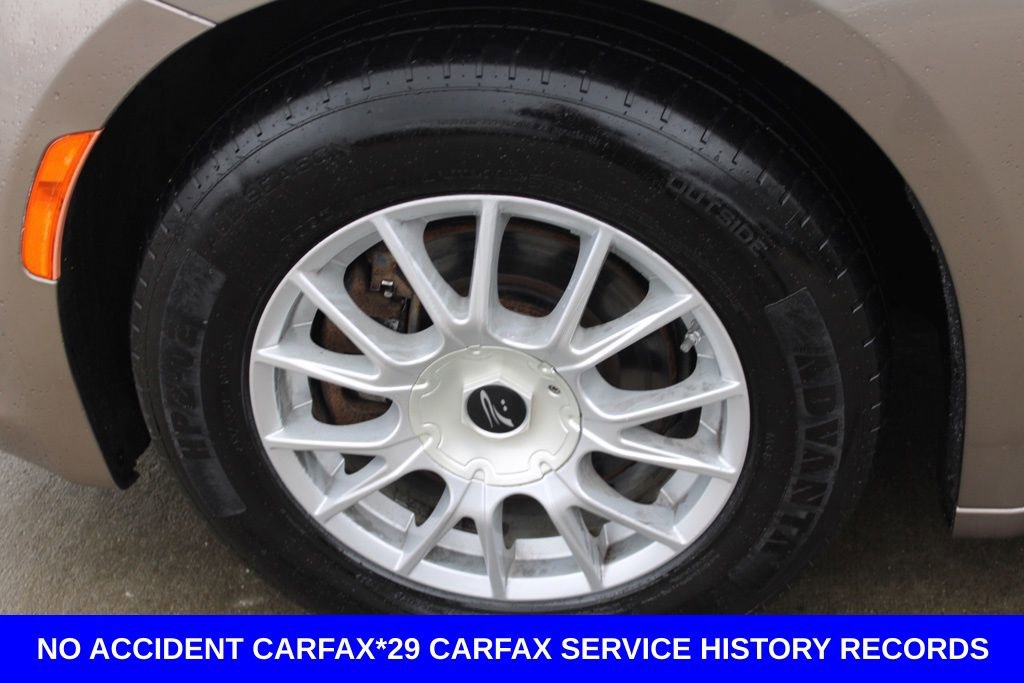 Used 2018 Chrysler Pacifica Touring-L Plus image 12