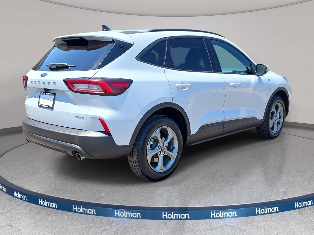 Used 2025 Ford Escape ST-Line Select AWD/4WD image 6